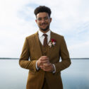 front-view-groom-posing-nature front-view-groom-posing-nature